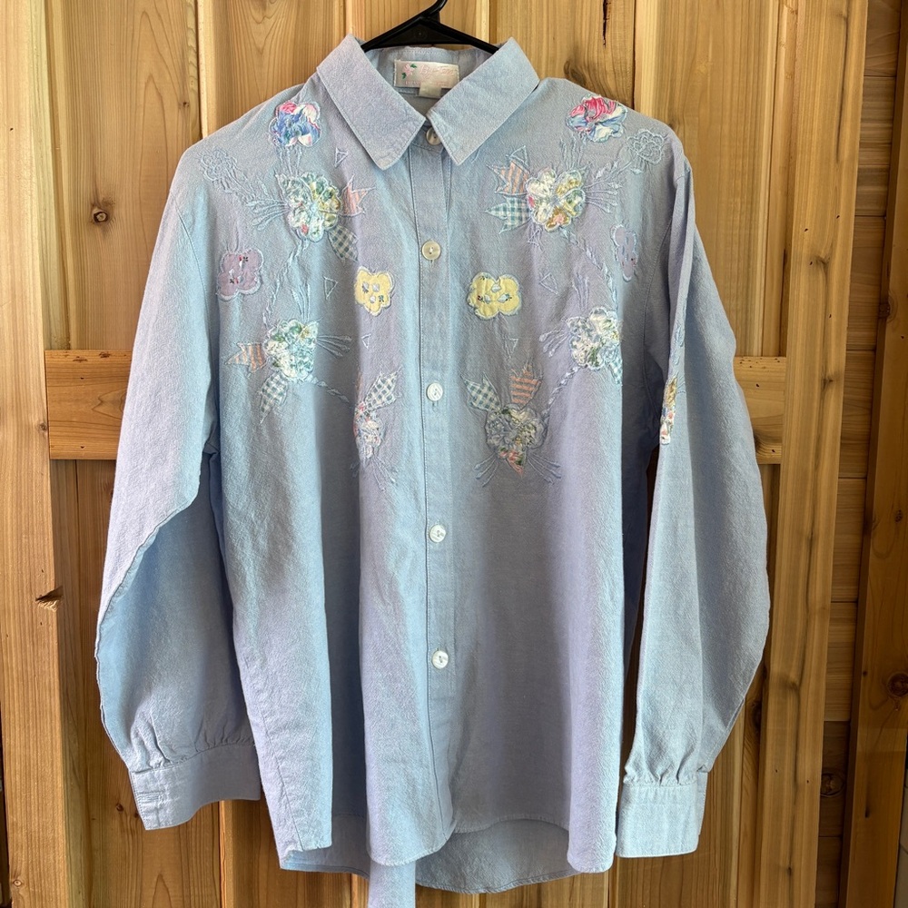 Floral Quilt Embroidered Button Down Shirt - Light Blue Denim